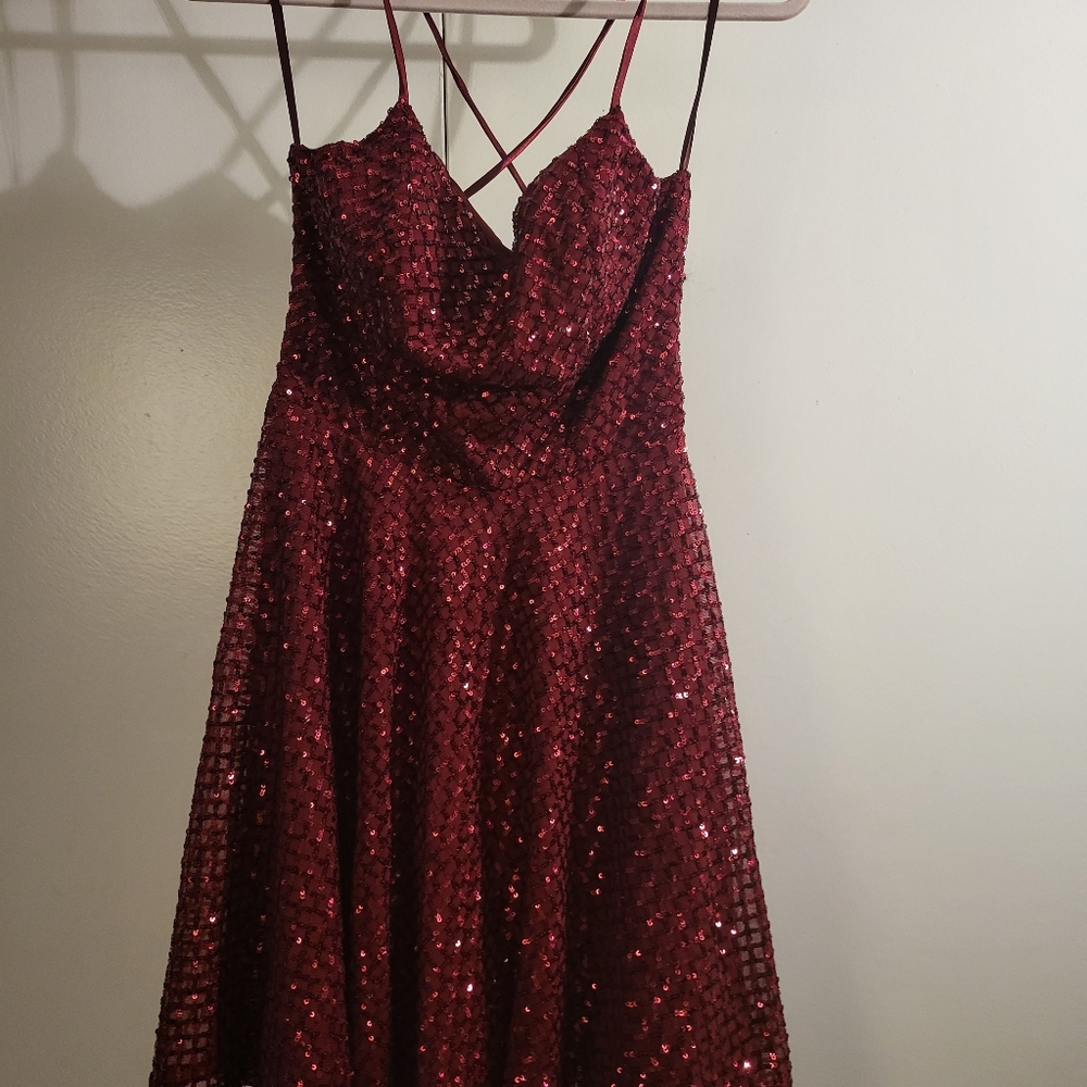 Dress - Picture 3 of 3